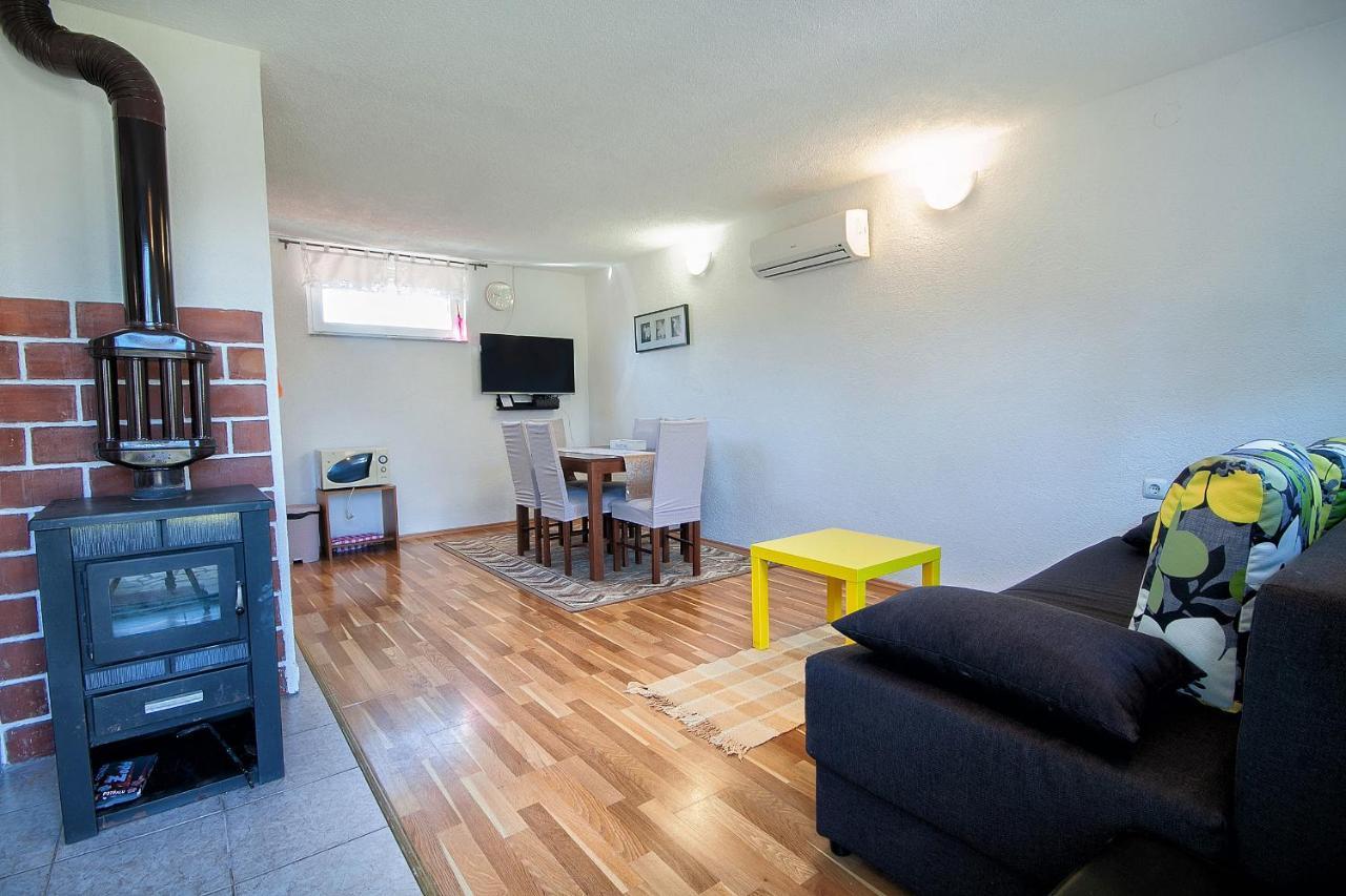 Apartment Ilija Rakovica Bagian luar foto