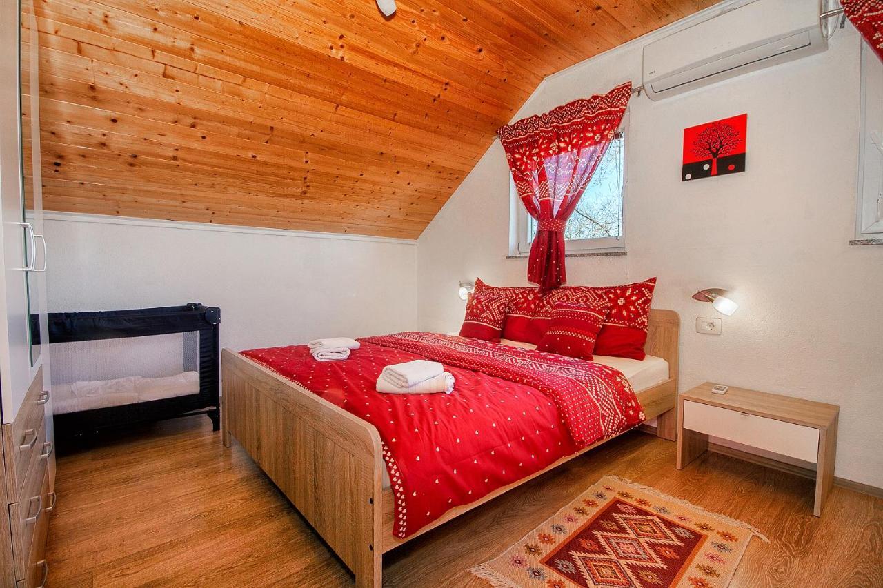 Apartment Ilija Rakovica Bagian luar foto